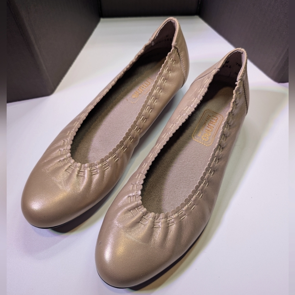 Munro Women's Ballet Flats size 7.5